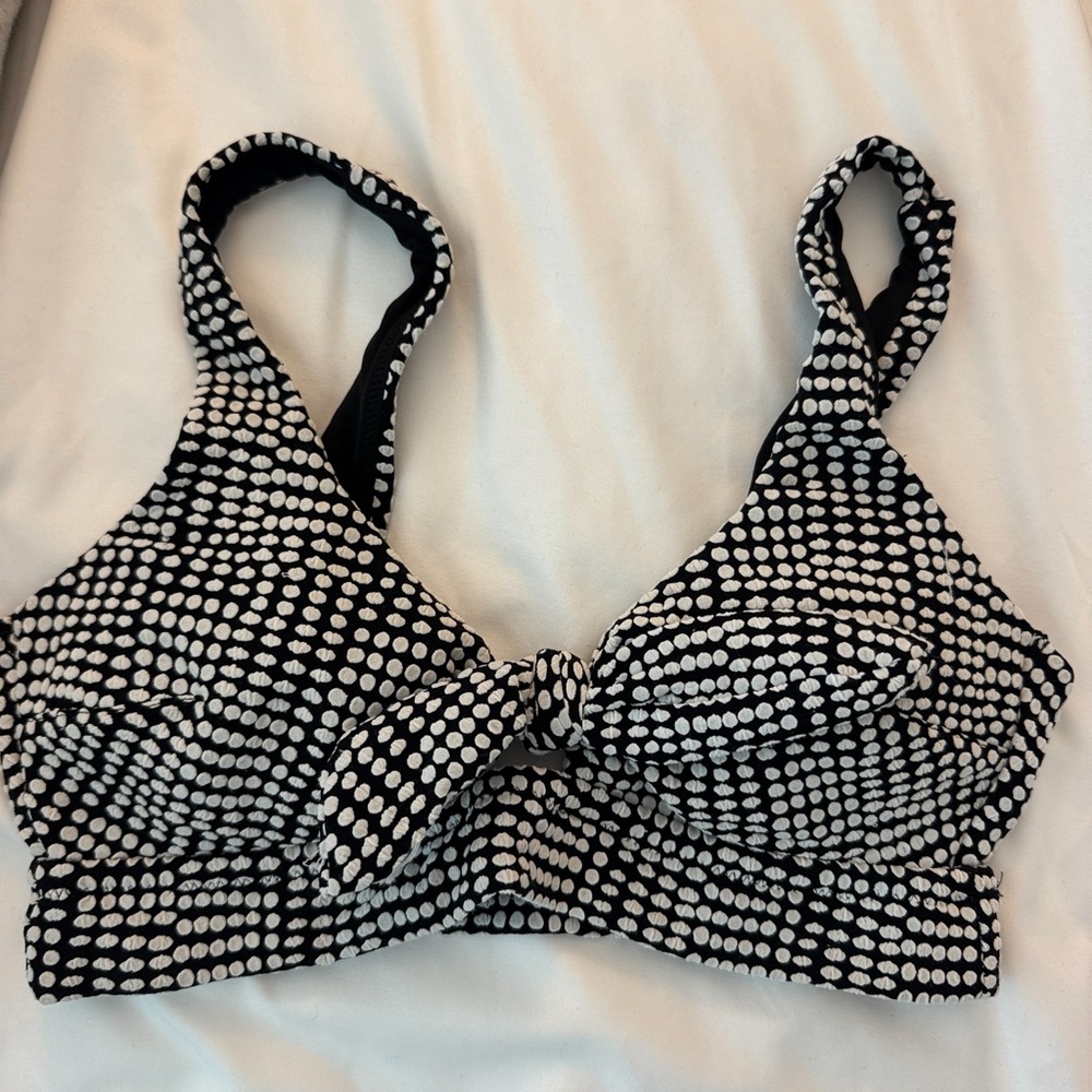 Aerie Black & White Polka Dot Bikini Top With Pads - Size Medium